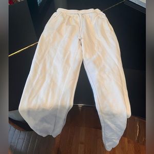WHITE BRANDY MELVILLE JOGGERS